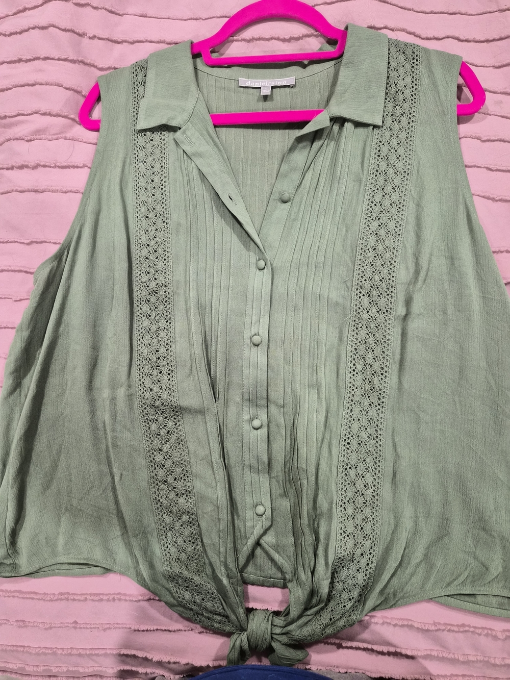 Daniel Rainn Sage Green Sleeveless Button-Front Tie Hem Top
